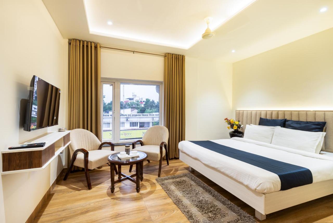 Hotel Morya Meghdoot, Bhopal Exterior photo